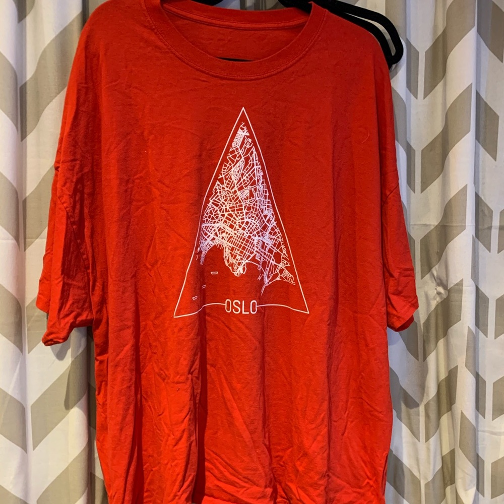 💕Oslo graphic tee. 3XL💕